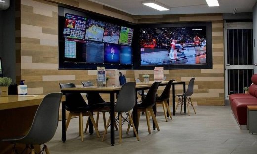 Στο ρυθμό των καλοκαιρινών πρωταθλημάτων τα καταστήματα ΟΠΑΠ 