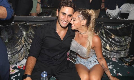 Κόνι Μεταξά - Μάριος Καπότσης: Βραδινή έξοδος πριν τον επικείμενο γάμο τους! Γλέντησαν μέχρι το πρωί