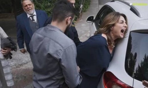 Η γη της ελιάς: Συγκλονιστικό φινάλε! Ο Κουράκος συνέλαβε την Αθηνά και το twitter «επαναστάτησε»