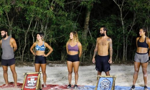 Survivor: Η Σταυρούλα νιώθει αηδιασμένη με αυτό που έκανε ο Άρης αλλά το Twitter είναι έξαλλο μαζί της