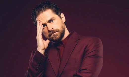 Δημήτρης Λάλος: «Ξέρω τι σημαίνει το πικρό ψωμί της ξενιτιάς»