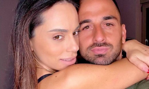 Αντωνά: Έτσι είναι το σπίτι που μένει με τον Σοϊλέδη! Οι μοντέρνες πινελιές και ο τεράστιος καναπές