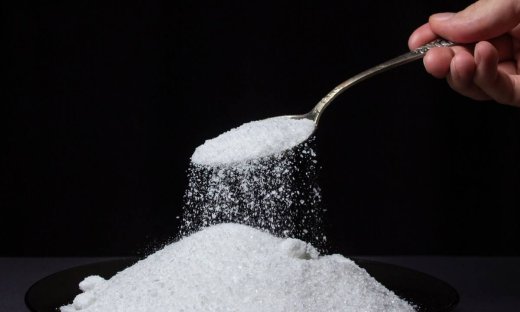 Η προσθήκη αλατιού στα τρόφιμά σας αυξάνει τον κίνδυνο θανάτου - μελέτη