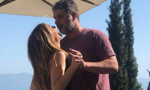 Δέσποινα Βανδή: Είναι η μεγαλύτερη θαυμάστρια του Μπισμπίκη και το απέδειξε δημόσια (video)