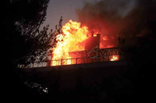 Εκτός ελέγχου η φωτιά στην ανατολική Αττική-Καίγεται η Παλλήνη, δραματικές ώρες