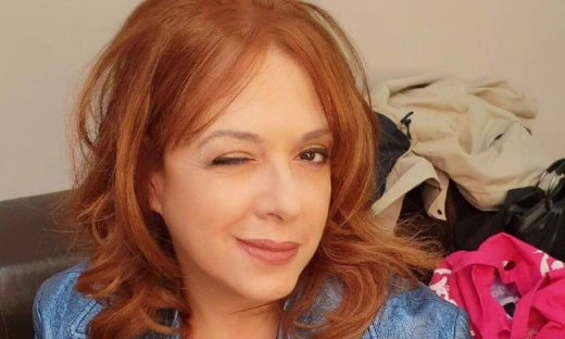 Ελένη Ράντου: Απίστευτα ανανεωμένη ποζάρει με μαύρο μπικίνι σε ένα όχι τόσο κοσμοπολίτικο νησί!