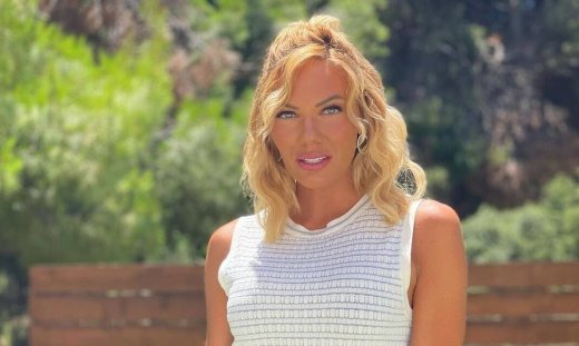 Ιωάννα Μαλέσκου: Ποζάρει με νυφικό και «ρίχνει» το Instagram- Είναι μια κούκλα!