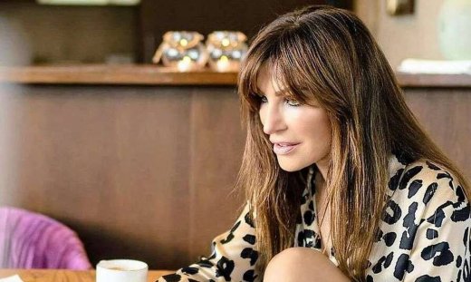 Βίκυ Χατζηβασιλείου: Την είδαμε με μπικίνι στα 58 της και τρίβαμε τα μάτια μας