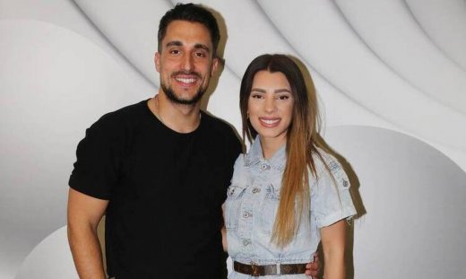 Ρουμελιώτη: Η τούρτα-έκπληξη για τα γενέθλιά της, η ηλικία και το «σ’ αγαπώ» στον Σάκη