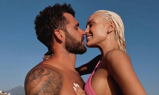 Παναγιώταρου - Σχίζας: Ο έρωτας γεννήθηκε για δύο - Αχώριστοι στις διακοπές τους στην Κρήτη