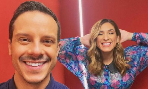 Δημήτρης Μακαλιάς: Δείχνει πόσο έχει φουσκώσει η κοιλίτσα της Αντιγόνης Ψυχράμη