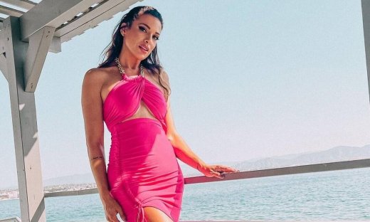 Ελένη Χατζίδου: Η έκπληξη που έκανε στους γονείς της και τους έκανε τρισευτυσμένους!