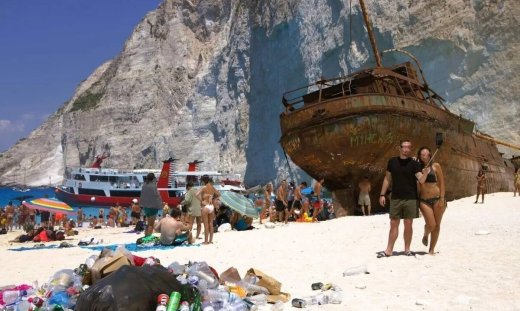 Χωρίς τέλος ο σάλος για τα σκουπίδια στο «Ναυάγιο» της Ζάκυνθου - Newsbomb.gr