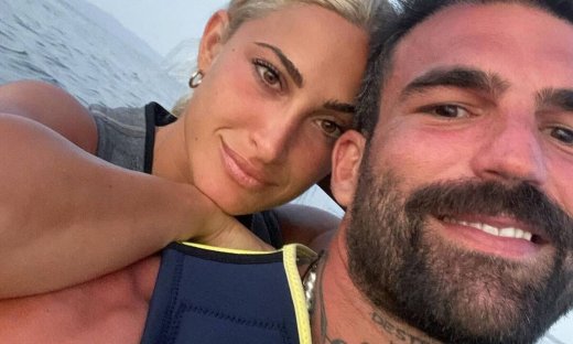 Ιωάννα Τούνη: Τρολάρει την εξέλιξη της σχέσης της με τον Δημήτρη Αλεξάνδρου - Επικό βίντεο