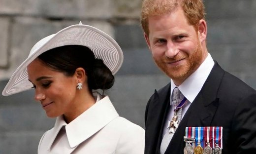 Ο Harry και η Meghan σκέφτονται να παντρευτούν και δεύτερη φορά με παρανυφάκια τα παιδιά τους