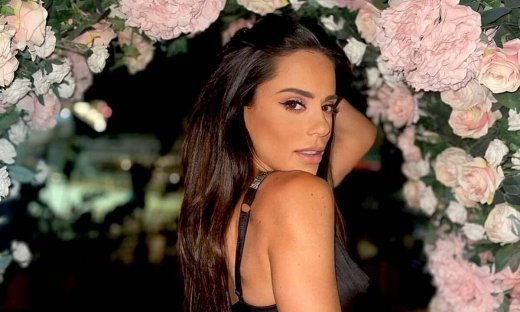 Αντωνά: Μας έδειξε το νυφικό που θα φορέσει στον γάμο της - Δαντέλα και πούπουλα σε πρώτο πλάνο