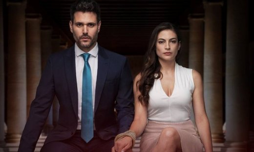 Παγιδευμένοι: Ένας εισαγγελέας και μια δικηγόρος μπλέκονται σε άσχημο παιχνίδι