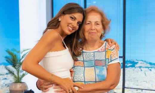 Σταματίνα Τσιμτσιλή: Δείχνει τη μητέρα της και την αδερφή της μετά από καιρό