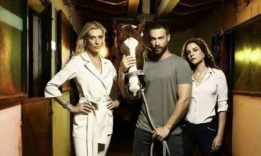 Άγρια γη: Ο Χρήστος εκβιάζει τον Μιχάλη