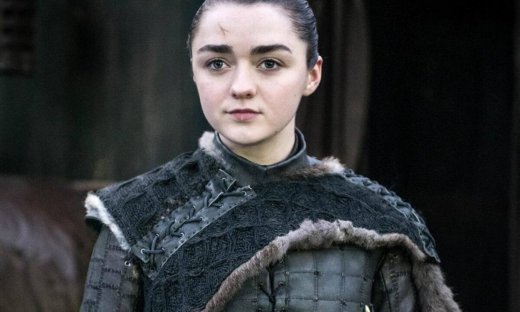 Η ηθοποιός του Game of Thrones ξεσπά σε κλάματα για την κακοποίηση από τον μπαμπά της