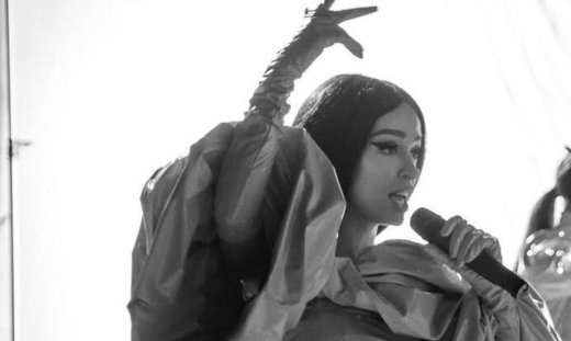 Η Φουρέιρα φλερτάρει και με την υποκριτική! Η εμφάνιση σε ταινία όπου υποδύεται... τον εαυτό της!