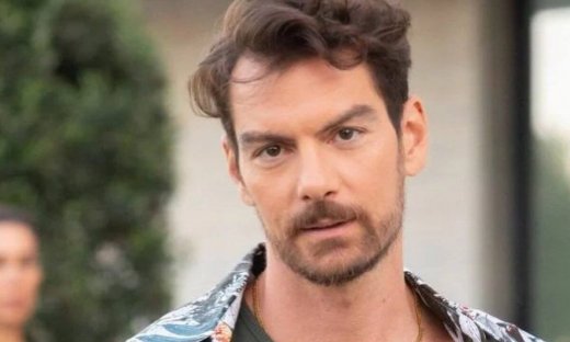 Το «Μαύρο Ρόδο» γίνετα trend στο Twitter πριν ξεκινήσει, με star τον Γιάννη Κουκουράκη