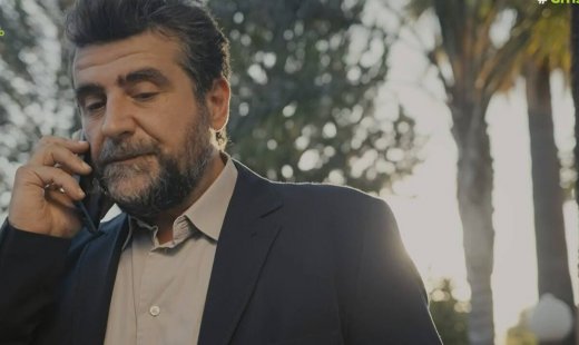 Η Γη της Ελιάς: Τρελό γέλιο με τον Θανάση και τις «γυναίκες του» στο Twitter: «Αυτός έχει χαρέμι»