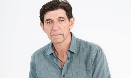 Γεράσιμος Σκιαδαρέσης: Ο ρόλος στο Μαύρο Ρόδο, οι μικρότητες στον χώρο και το... ένστικτο!