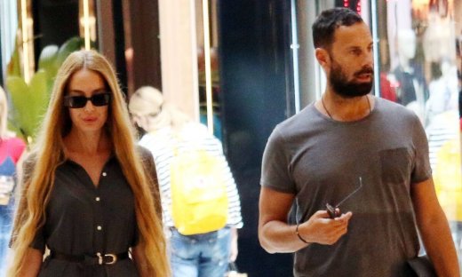 Καλλιμούκου-Παραδείσης: Οι πρώτες φωτό μετά τις φήμες εγκυμοσύνης και τα μακριά μαλλιά της Αντωνίας!