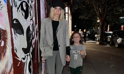 Η Σοφία Καρβέλα φόρεσε το κολάν με τον πιο απίθανο τρόπο (photos)