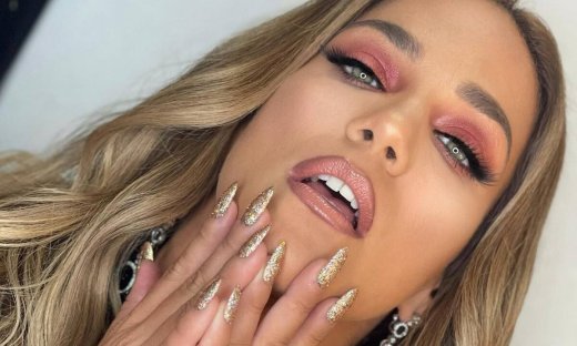 Στικούδη: Μετά την κατακραυγή είπε τον λόγο που έβαψε τα μαλλιά της