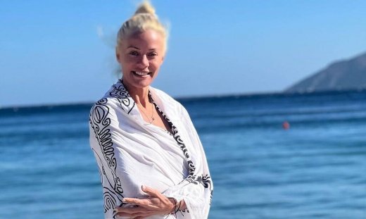 Ζέτα Μακρυπούλια: Έκανε τις βουτιές της τέλη Οκτώβρη και αυτές είναι οι αρετουσάριστες φώτο της!