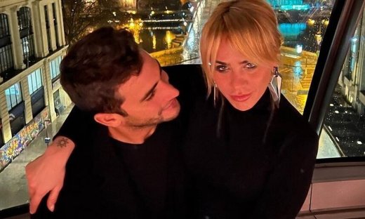 Μεταξά – Καπότσης: Δείτε τον απίστευτο χριστουγεννιάτικο στολισμό του σπιτιού τους