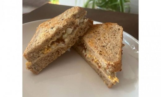 Συνταγή για λαχταριστό sandwich με αυγά (Γράφει η Majenco)