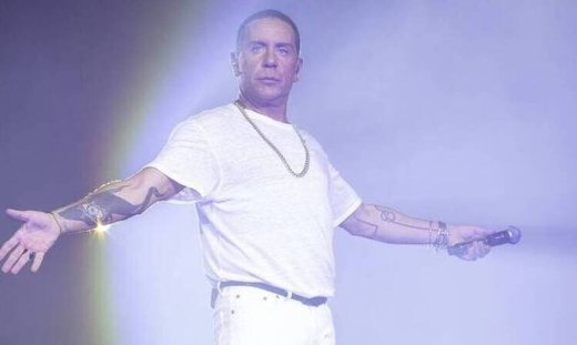 Ο Γιώργος Μαζωνάκης πήγε βόλτα με το μετρό και αποθεώθηκε!