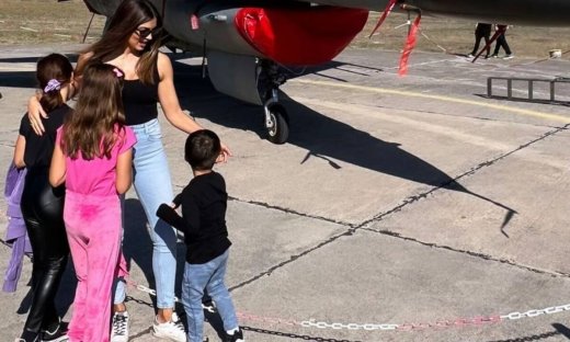 Σταματίνα Τσιμτσιλή:  Νέες υπέροχες φωτογραφίες με τα παιδιά της