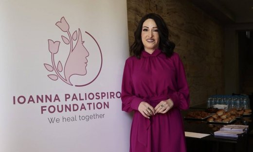 Ιωάννα Παλιοσπύρου: Πίσω στο σημείο της επίθεσης με το βιτριόλι