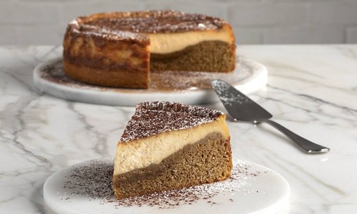 Κέικ τιραμισού από τον Άκη Πετρετζίκη