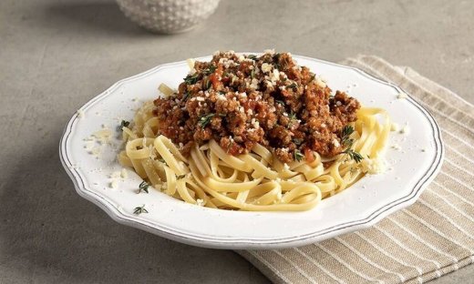 Μακαρόνια με κιμά από τον Άκη Πετρετζίκη!