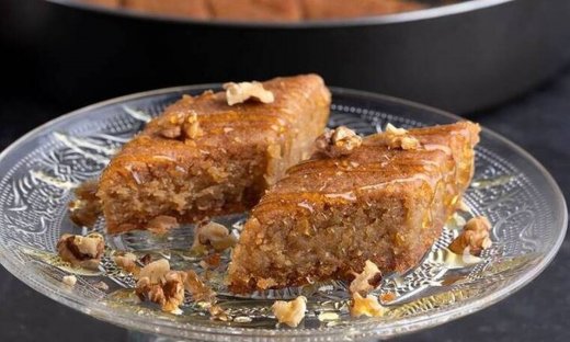 Αυτή τη συνταγή για τις γιορτές θα τη λατρέψεις - Μελομακαρονόπιτα από τον Άκη Πετρετζίκη