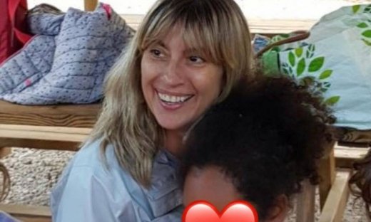 Η κόρη της Βίκυς Βολιώτη μεγάλωσε & (λόγω τιμής) είναι μια κούκλα