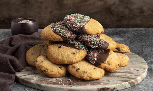 Χριστουγεννιάτικα μπισκότα από τον Άκη Πετρετζίκη