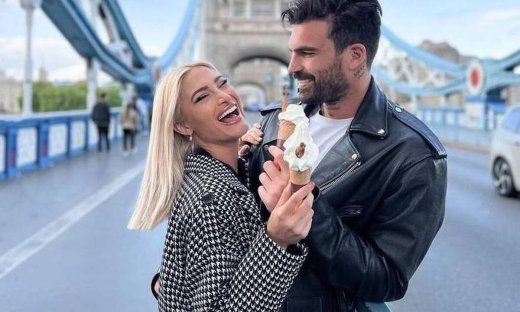 Αλεξάνδρου- Τούνη: Τα τρυφερά φιλιά στο πιο girly σκηνικό και η κοιλίτσα που διαρκώς... μεγαλώνει!