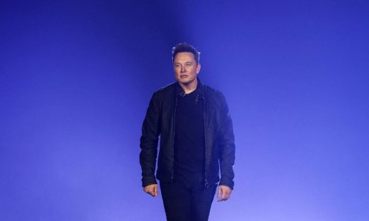 Ο Έλον Μασκ έχασε τον τίτλο του πλουσιότερου ανθρώπου στον κόσμο