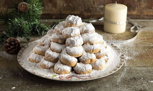 Παραδοσιακοί κουραμπιέδες από τον Άκη Πετρετζίκη