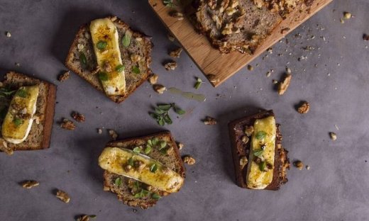 Ψωμί μήλου με μπαχαρικά από τον Άκη Πετρετζίκη