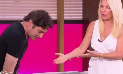 Μενεγάκη: Οι δουλειές που έκανε πριν γίνει κεντρική παρουσιάστρια