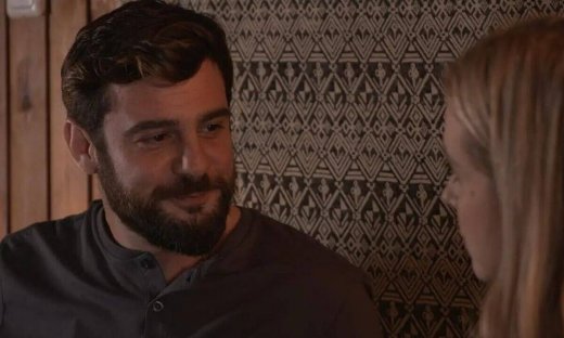 Τρία μίλια: Η Μάνια εξομολογείται στον Ευθύμη ότι αυτή και ο Μιχάλης φιλήθηκαν