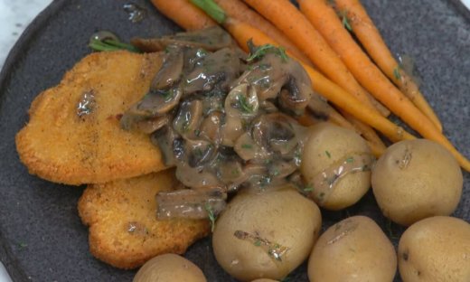 Vegan σνίτσελ αλά κρεμ από τον Άκη Πετρετζίκη