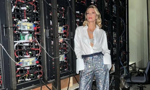 Η Καγιά έκανε το ντύσιμο που θέλουν όλες οι γυναίκες στο ρεβεγιόν